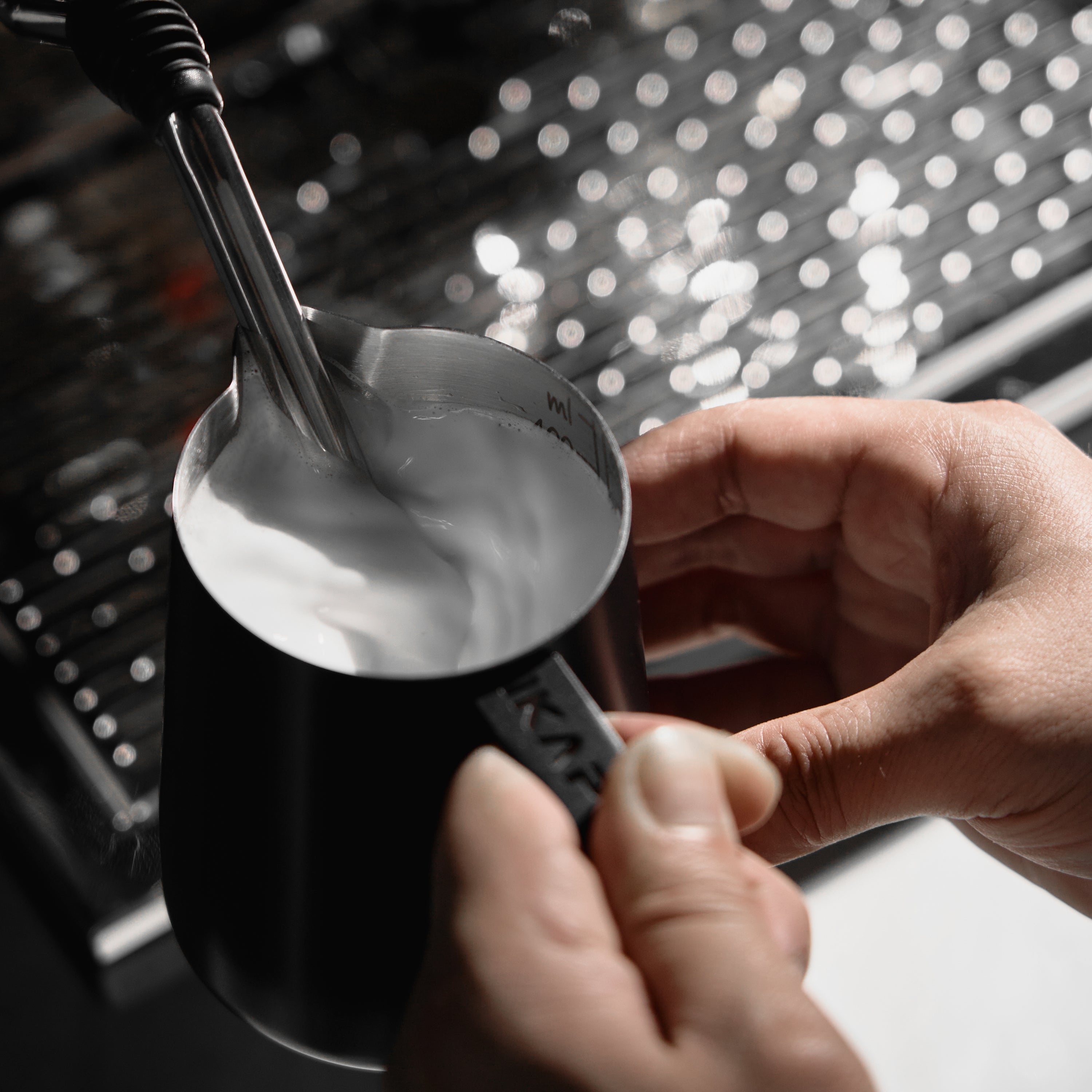 IKAPE-Espresso-Milk-Latte-Art-Pitcher - Hollow-Handle