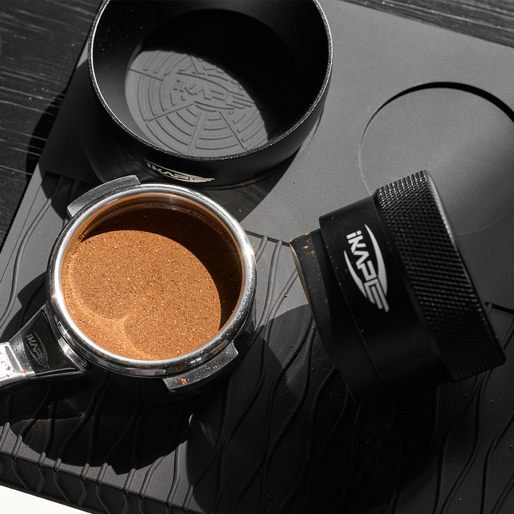 ikape-coffee-distributor-with-black-base