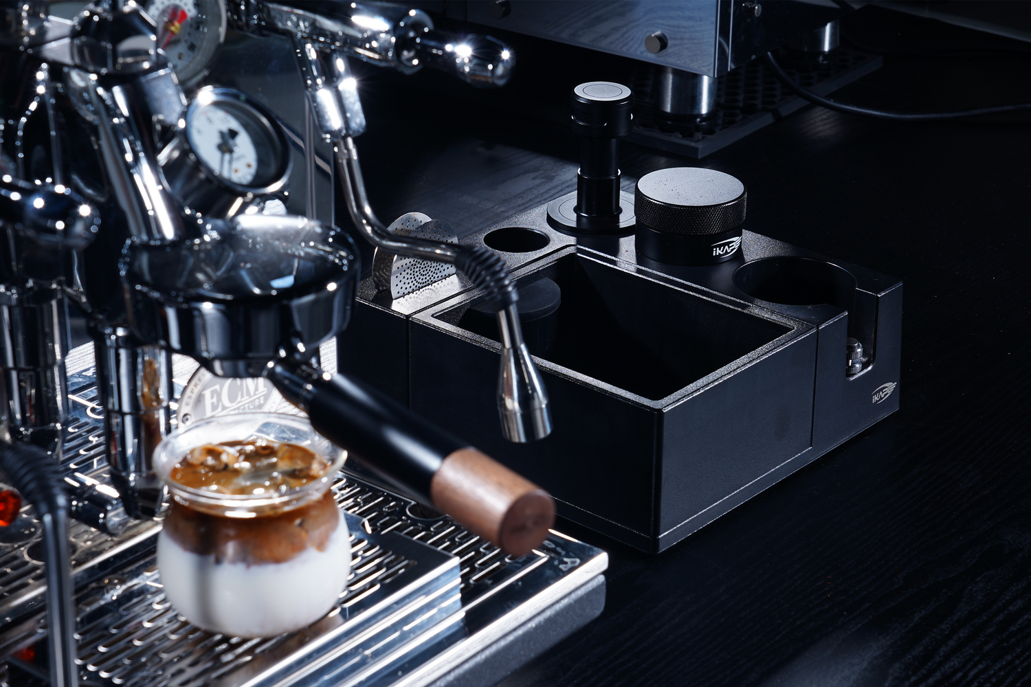 Bottomless Portafilter vs. Traditional Portafilters: A Beginner's Guide to Visible Advantages