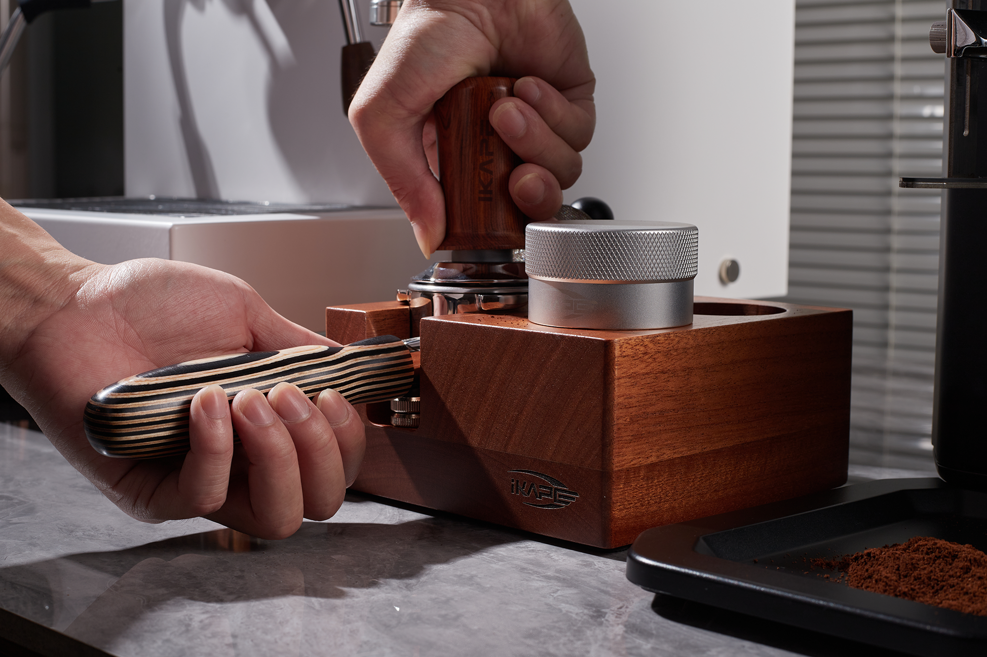 IKAPE Espresso Bottomless Portafilter with Colorful Wooden Handle