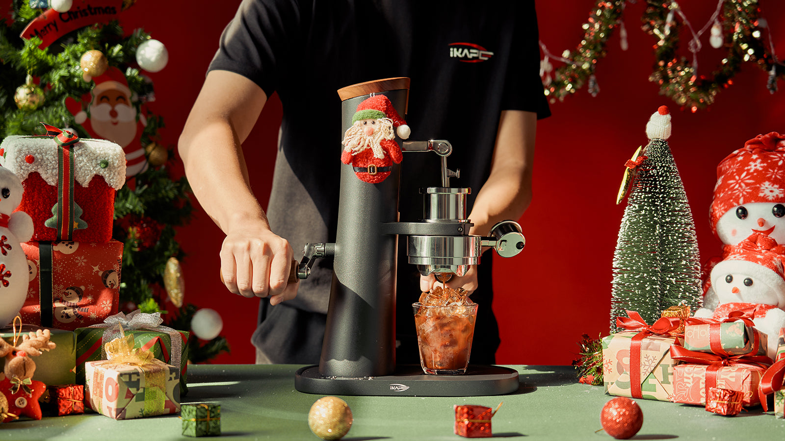 Load video: IKAPE Hand-crank Manual Coffee Maker