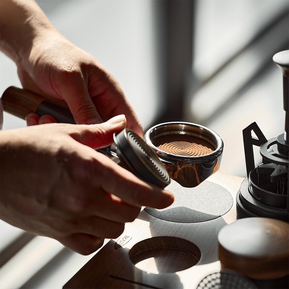 IKAPE-Calibated-coffee-tamper-with-wooden-handle
