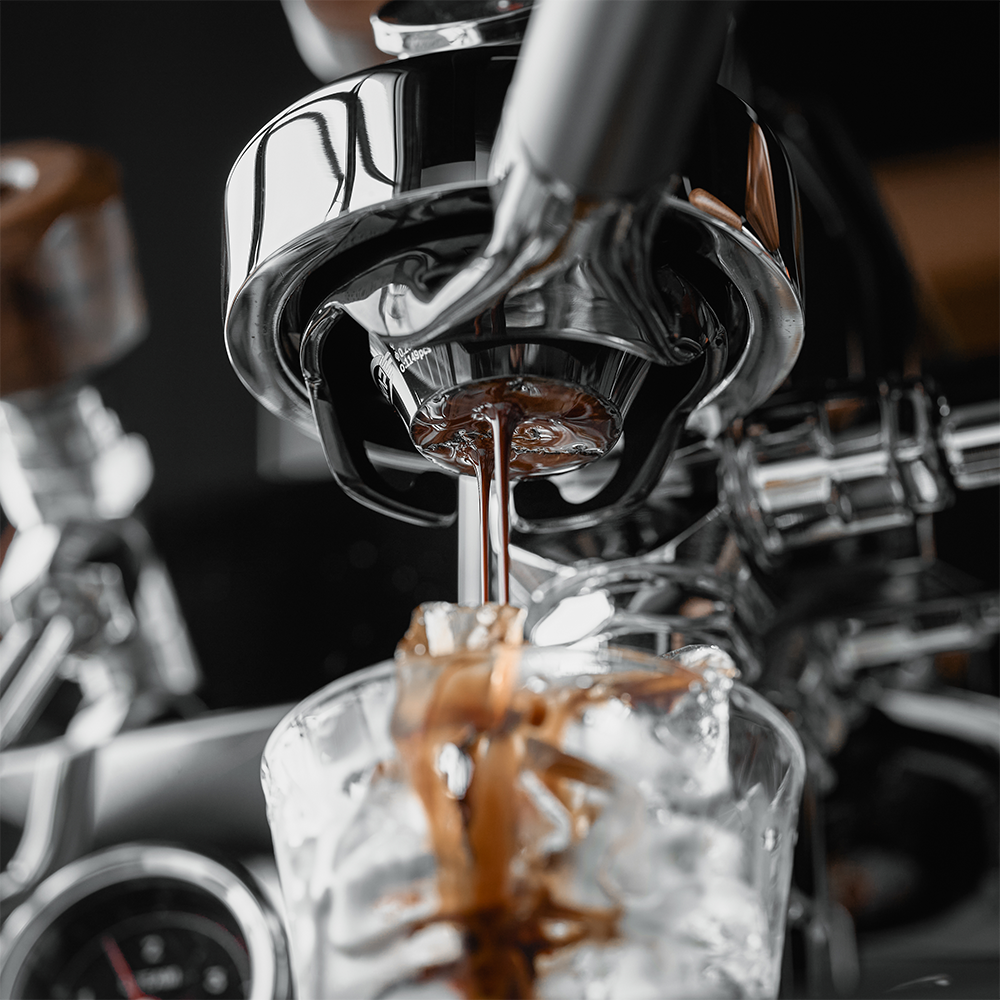 IKAPE-Convex-Espresso-Basket-Black-extraction