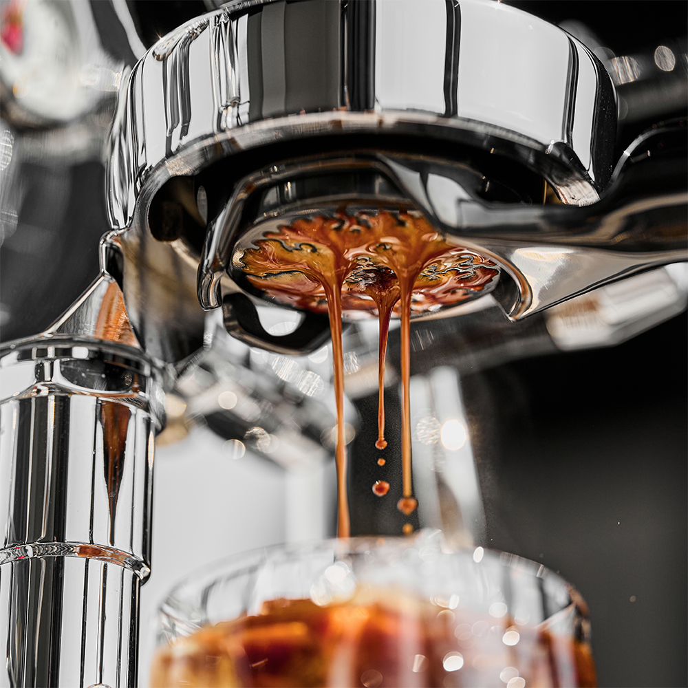 IKAPE-Flat-bottom-portafilter-extraction