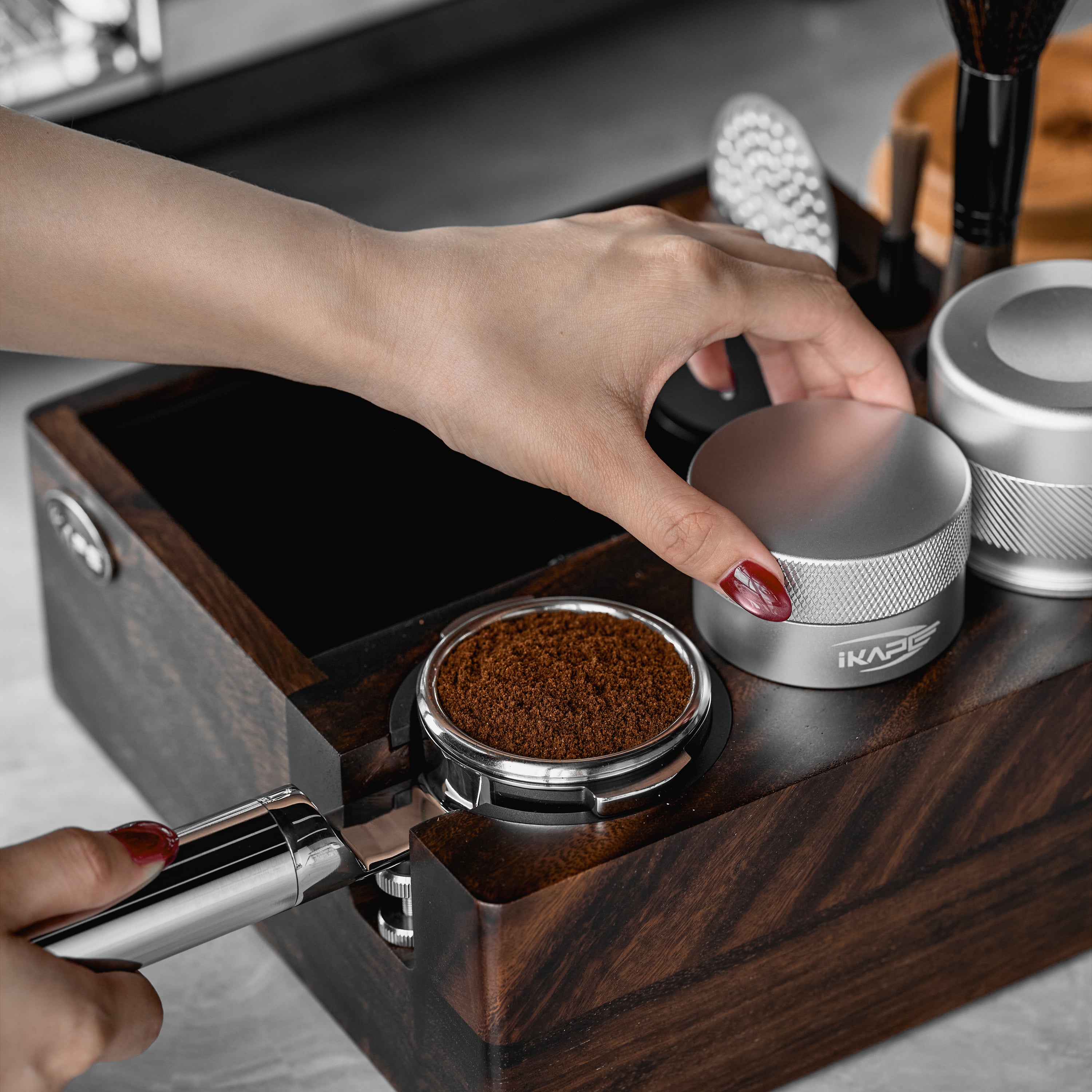 IKAPE Openwork Bottomless Portafilter with High Extraction Precision Basket
