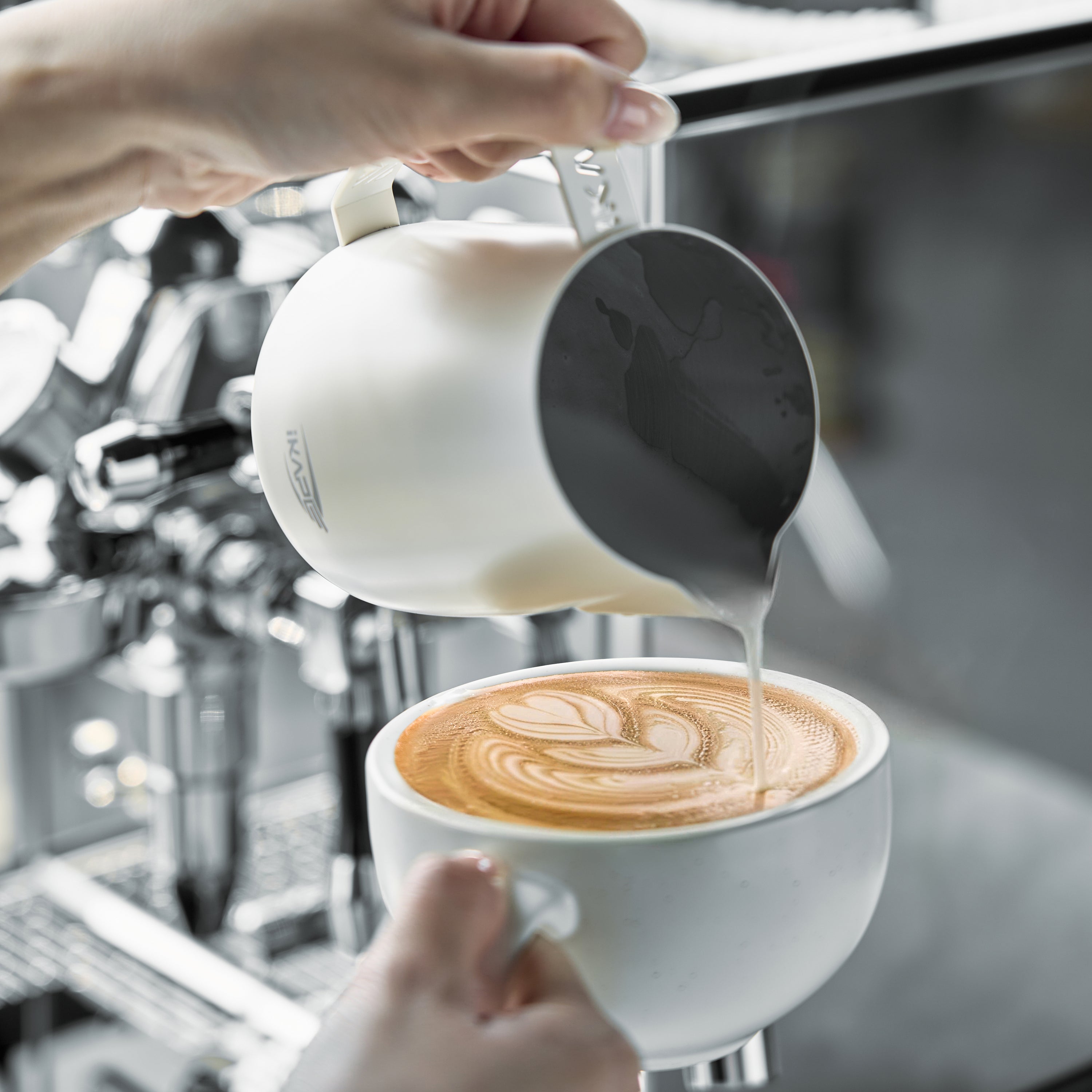 IKAPE-Espresso-Milk-Latte-Art-Pitcher - Hollow-Handle
