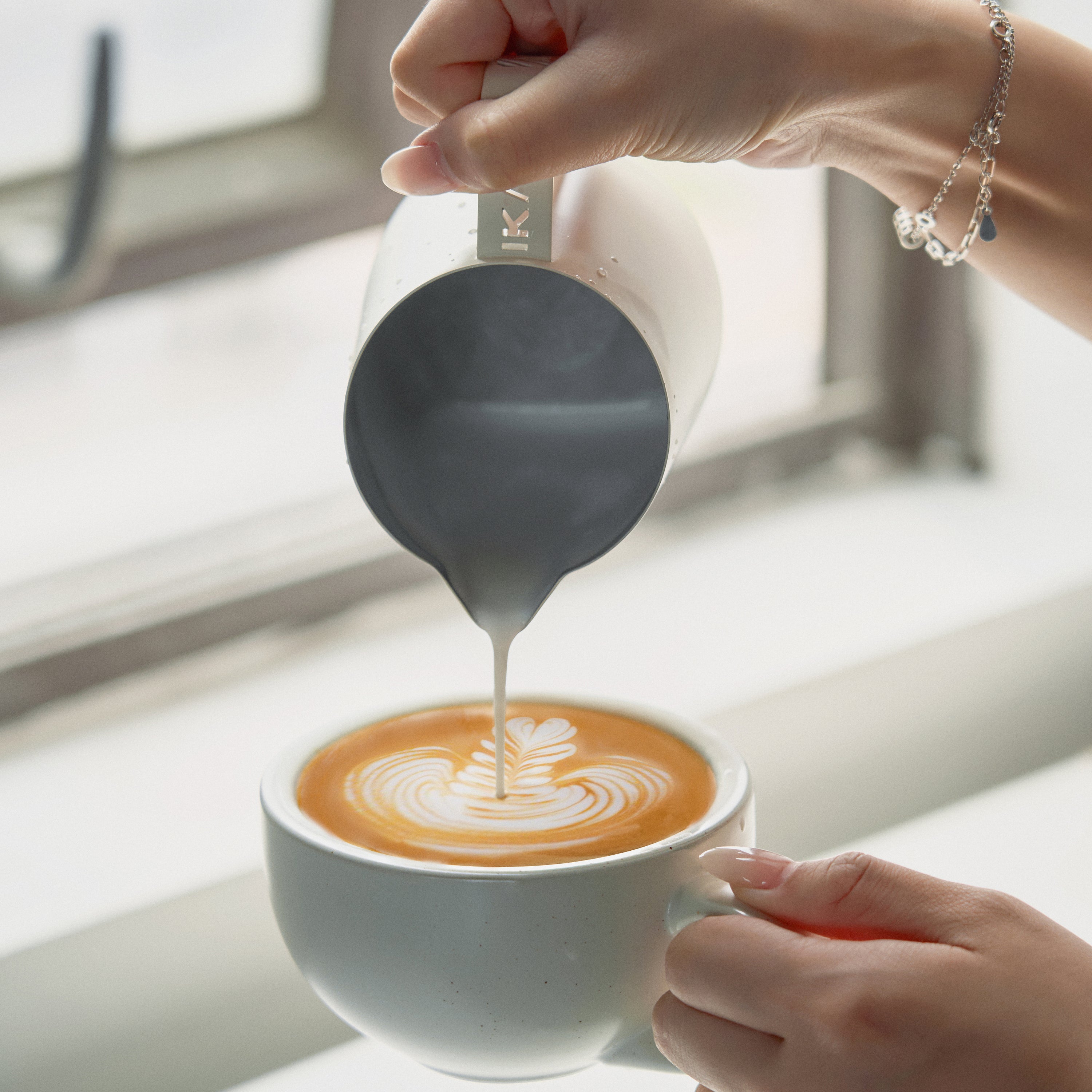 IKAPE-Espresso-Milk-Latte-Art-Pitcher - Hollow-Handle