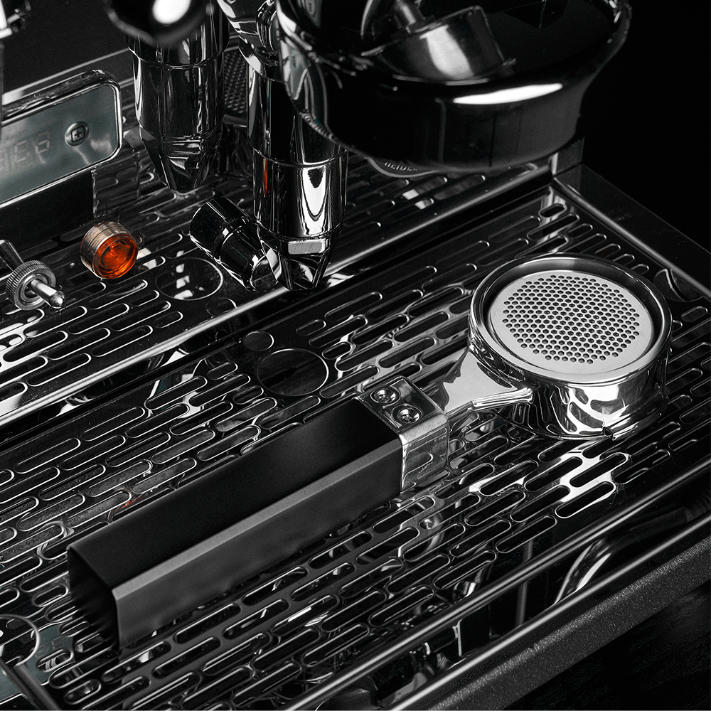 IKAPE Flat-Base E61 Bottomless Portafilter with High-Extraction Basket-CUBOID