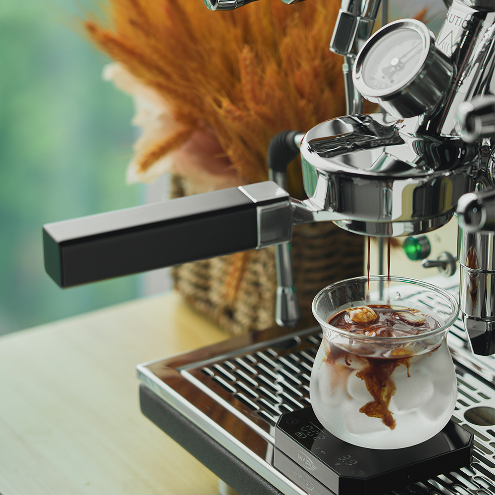 IKAPE Flat-Base E61 Bottomless Portafilter with High-Extraction Basket