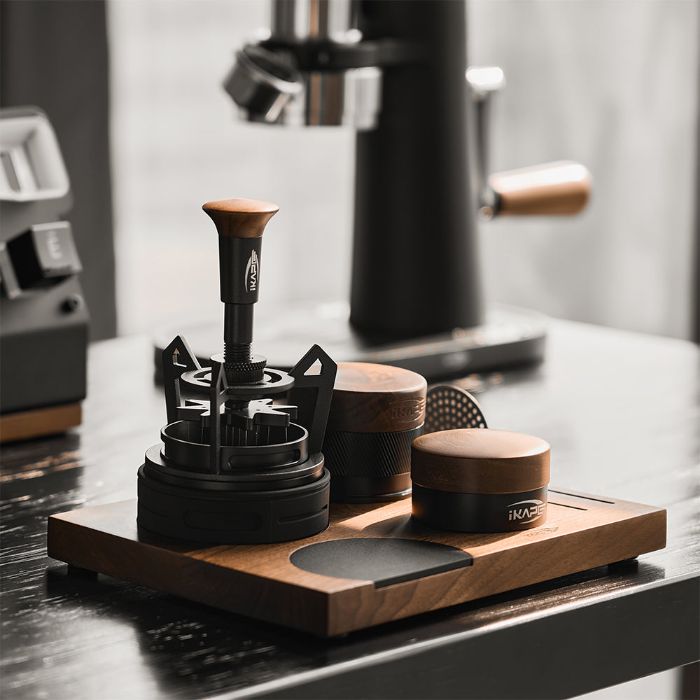 Walnut-Espresso-Puck-Prep-Set-tamper-and-distributor