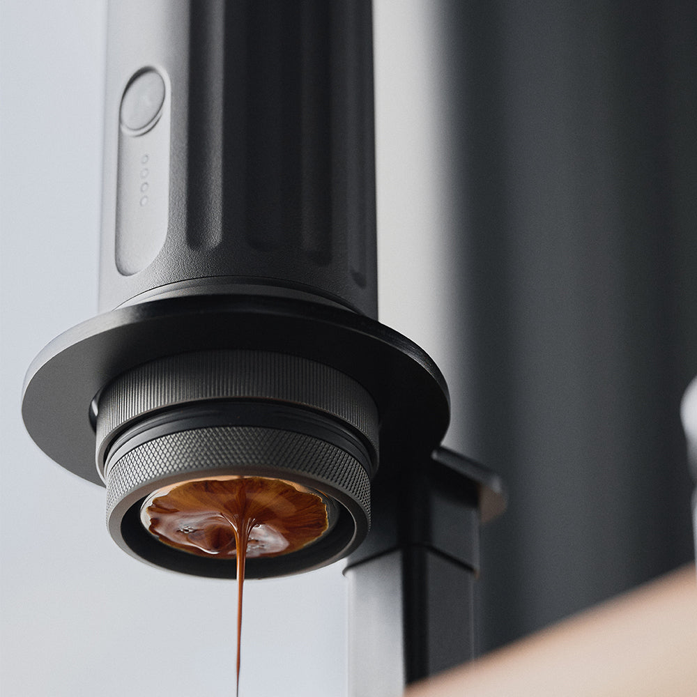 portable-coffee-maker-extraction
