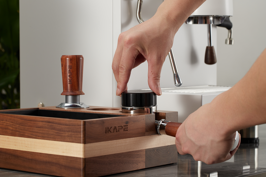 IKAPE Coffee Distributor, Adjustable Depth Espresso Distributor with Scale